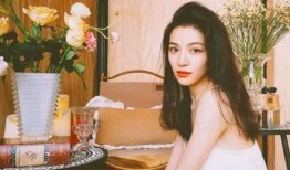 钟楚曦恋情爆料最新消息,神秘男友身份引热议，细节揭秘！